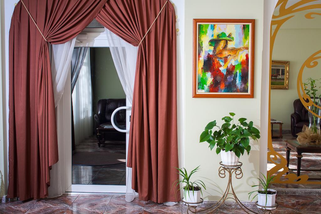 Astoria Hotel Dnipro Ngoại thất bức ảnh