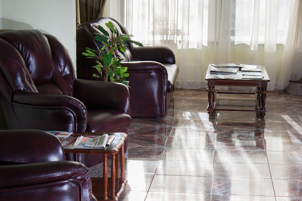 Astoria Hotel Dnipro Ngoại thất bức ảnh