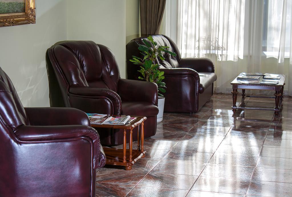 Astoria Hotel Dnipro Ngoại thất bức ảnh