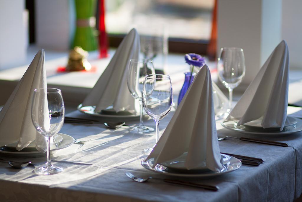 Astoria Hotel Dnipro Ngoại thất bức ảnh