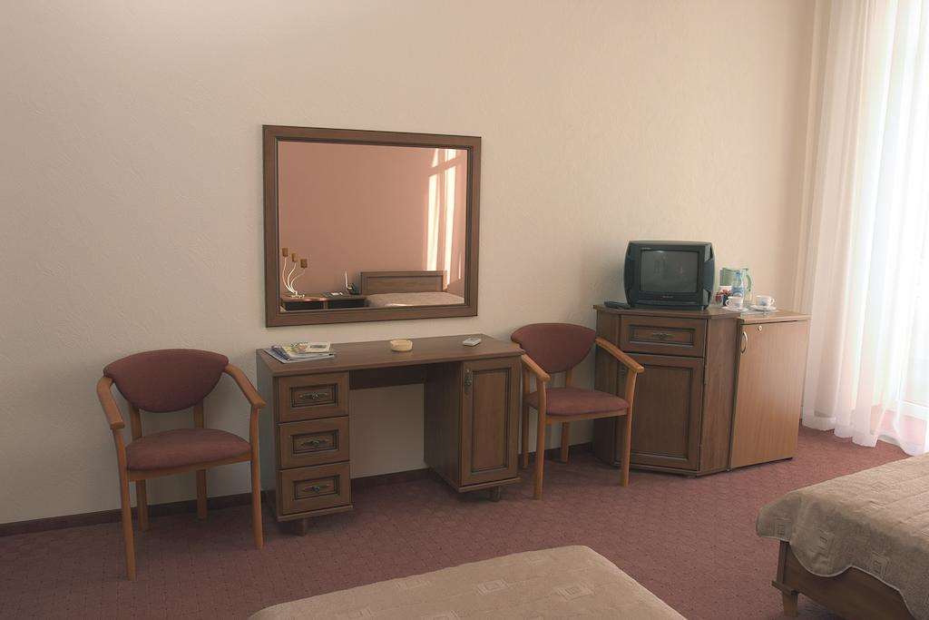 Astoria Hotel Dnipro Phòng bức ảnh
